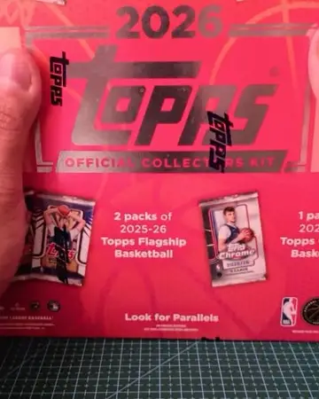 Amigos, conseguí este producto para ver de qué se trata y lo voy a descubrir con ustedes, es el 2026 Topps Official Collectors Kit, que adem