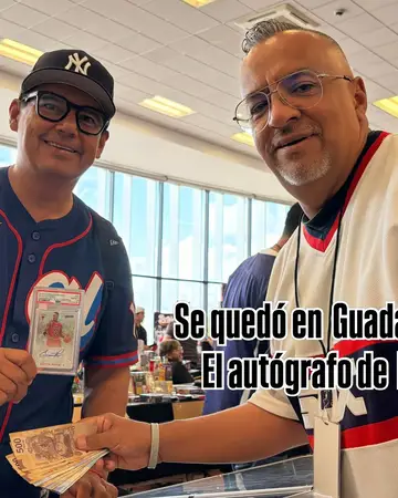 El auto de @scottiepippen se quedó en Guadalajara! #cards #cardshow #pippen #jordanmania #autigrafo